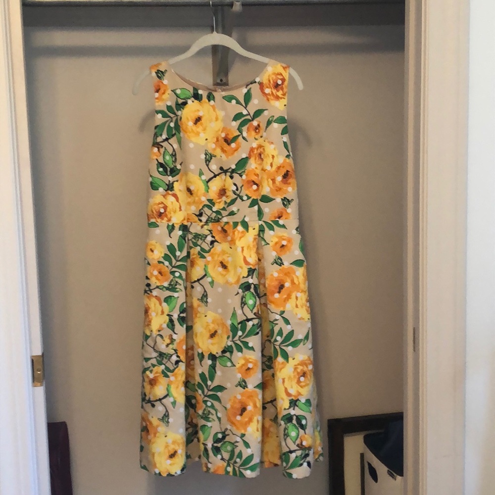 Size 10 Floral Dress with Pockets